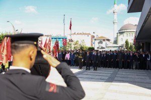 30 Ağustos Zafer Bayramı Çelenk Sunma ve Tebrikat Töreni Gerçekleştirildi